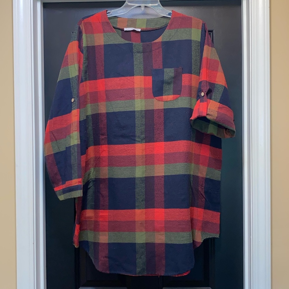 Cellabie women’s size 2XL adjustable-sleeve pocketed flannel tunic